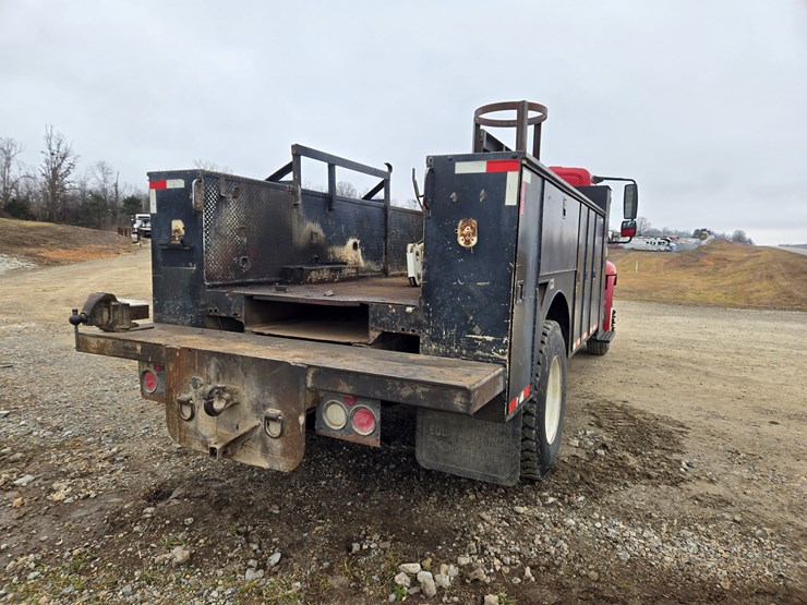 2007-international-durastar-4300-image-13