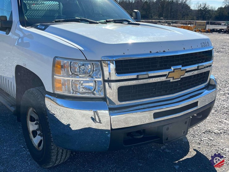 2010-chevrolet-silverado-s/a-service-truck-image-14