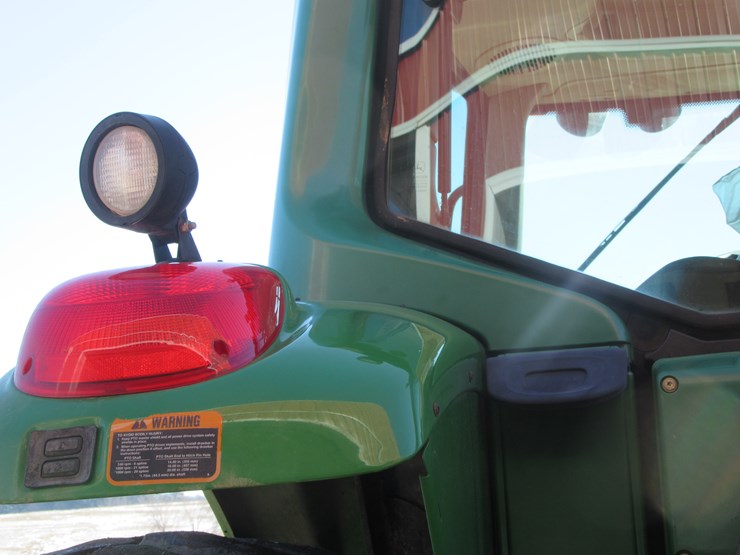 john-deere-7520-image-17
