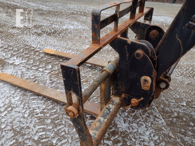 2015-caterpillar-tl1055c-image-20