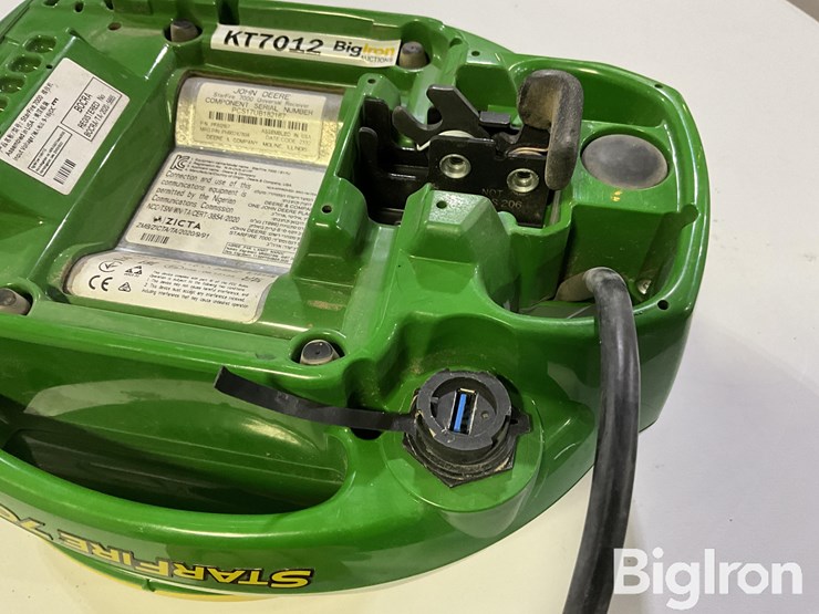 john-deere-7000-image-11