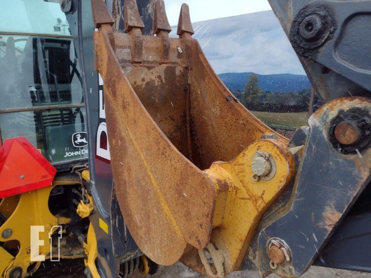 2010-deere-310j-image-25