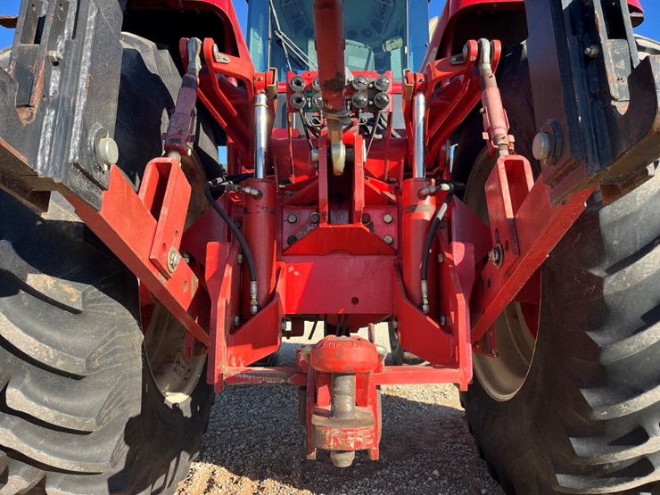 2004-versatile-2360-image-15