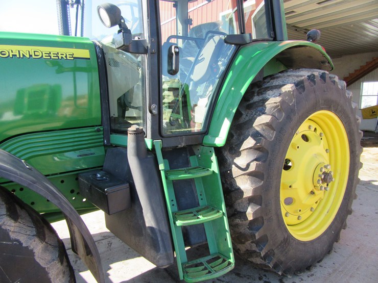 john-deere-7520-image-11