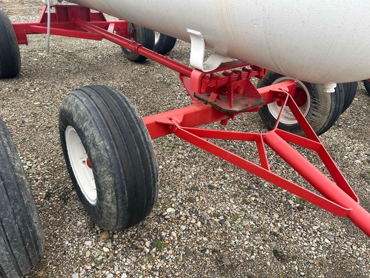 1000-gal.-nh3-tank-on-gear-#48-sells-offsite-image-3