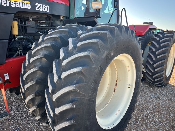 2004-versatile-2360-image-2