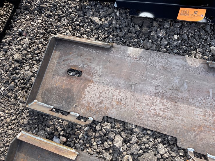 #2089-•-formed-skid-steer-frame-image-3