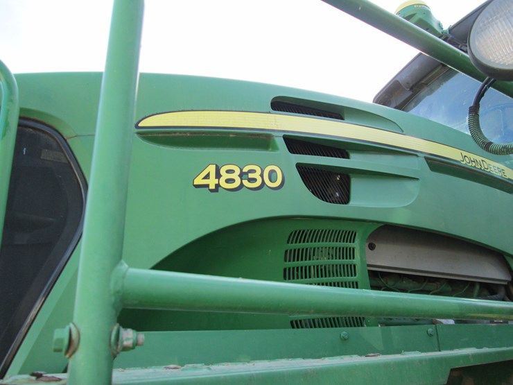 john-deere-4830-image-32