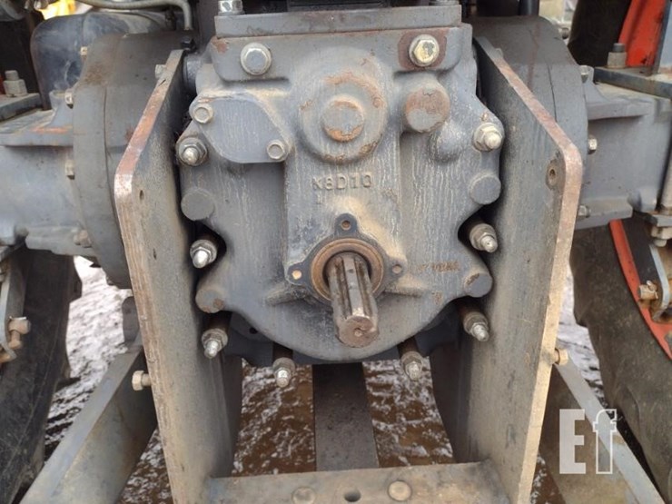 10-kubota-m108-tractor-image-20