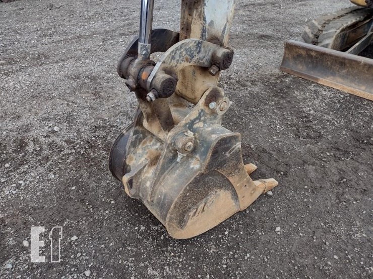 2022-deere-26g-image-16