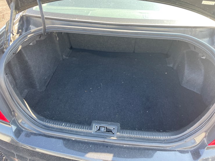 #2028-•-2010-ford-fusion-se-sedan-(with-wi-title)-image-19