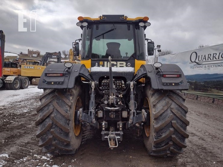 jcb-fastrac-4220-image-4