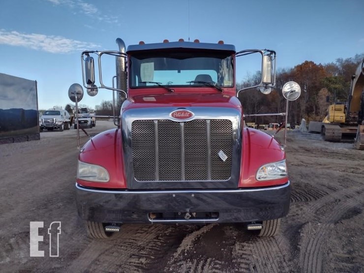 peterbilt-330-image-2