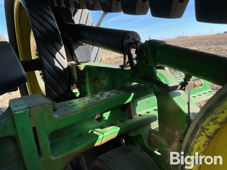 2014-john-deere-8335rt-image-16