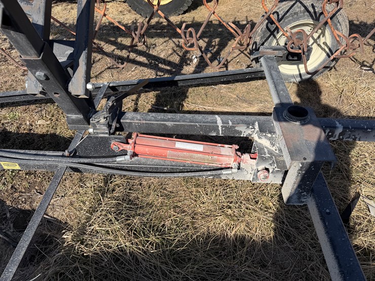 #1074-•-pull-behind-harrow-image-6