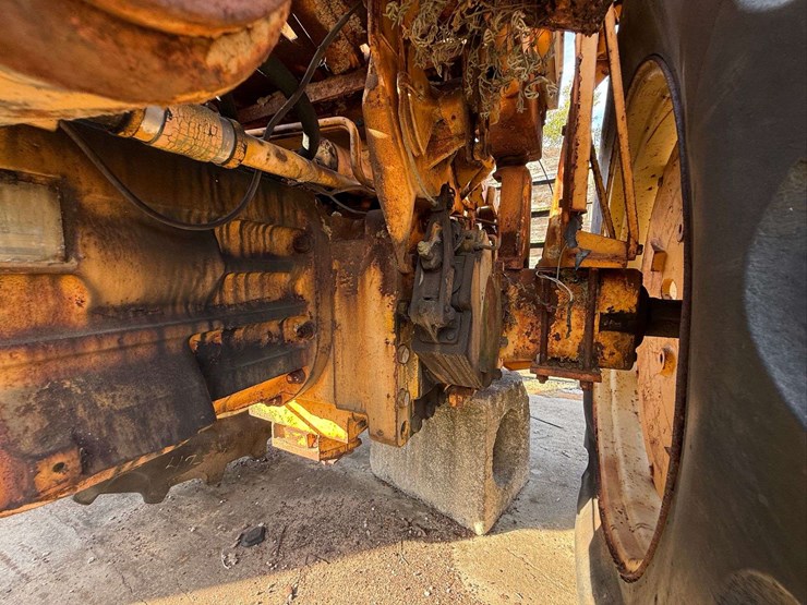 minneapolis-moline-g1000-image-13