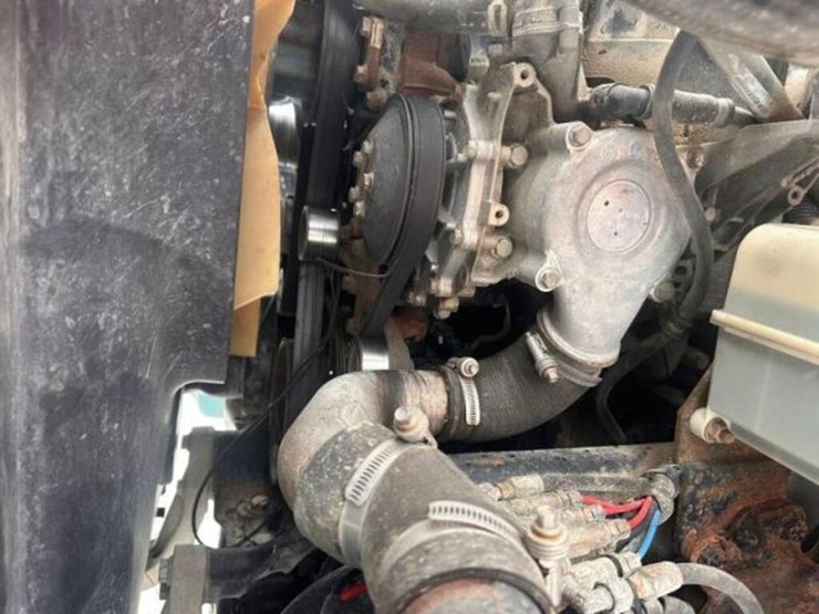 2018-freightliner-114sd-image-76