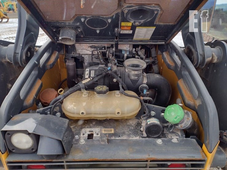 2021-deere-325g-image-36