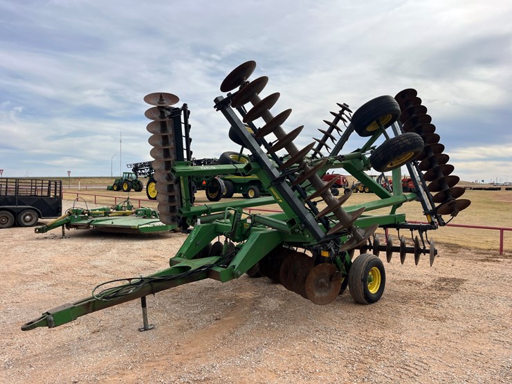 1990-john-deere-630-image-1