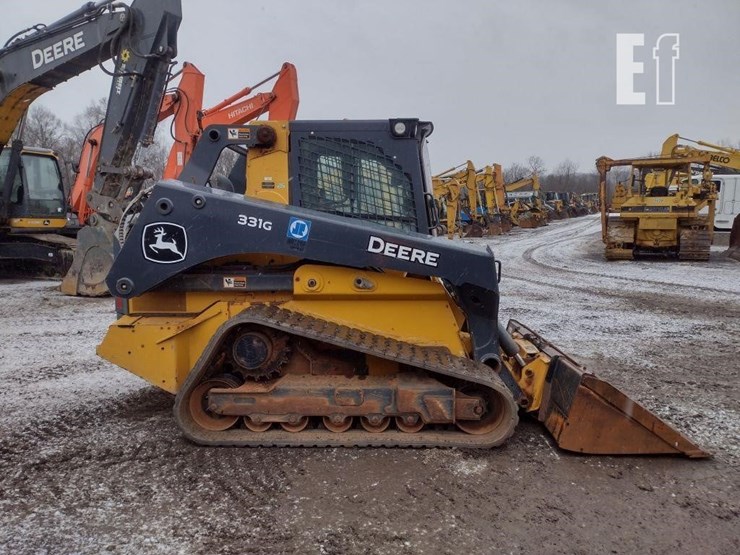 2021-deere-331g-image-3