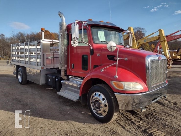peterbilt-330-image-42