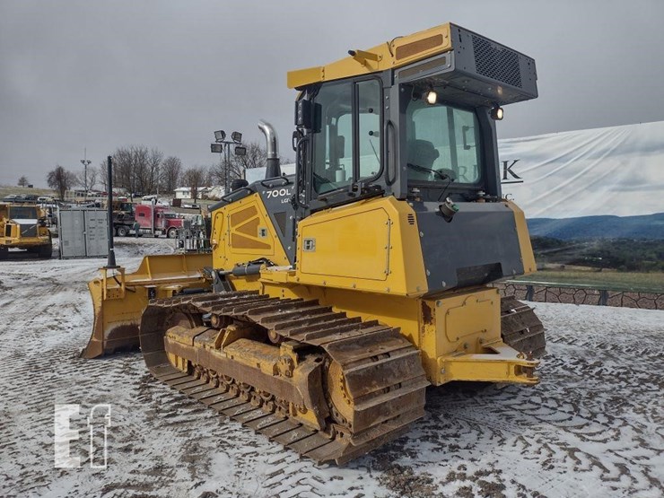 2022-deere-700l-lgp-image-46