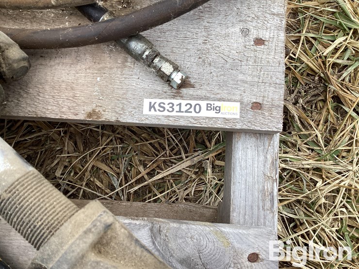 hydraulic-cylinders-and-hoses-image-18