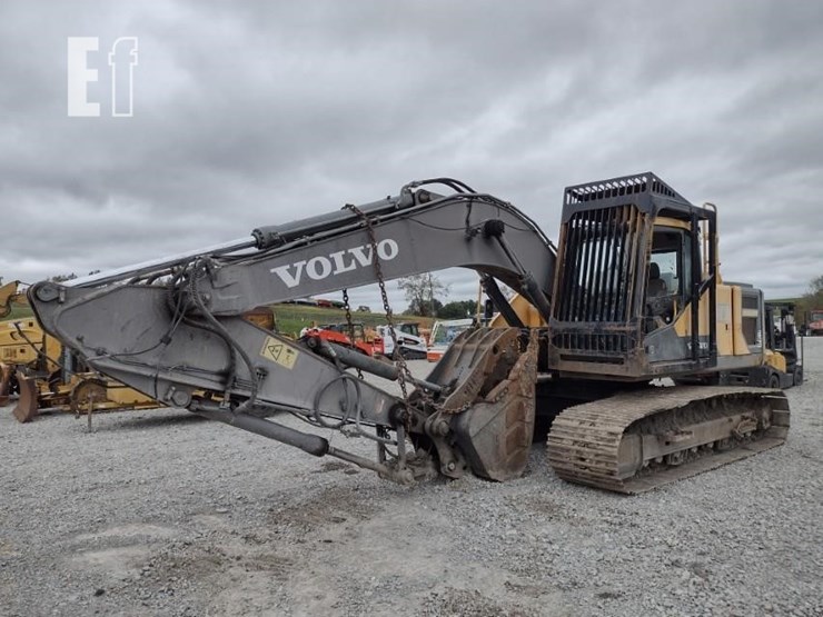 2015-volvo-ec220e-lr-image-57