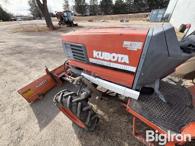 1996-kubota-l2900-image-11