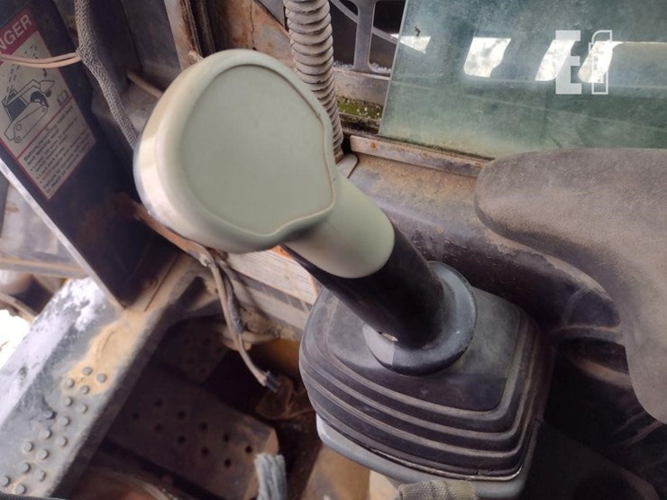 2006-new-holland-c190-image-8