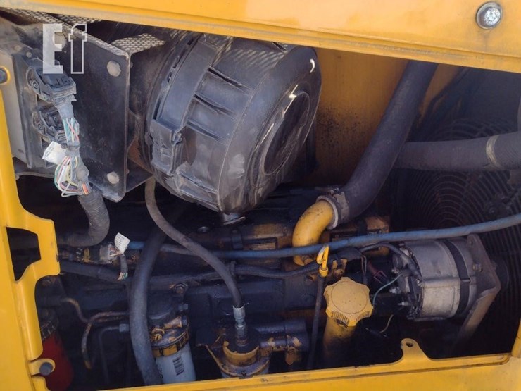 2007-deere-700j-lgp-image-17