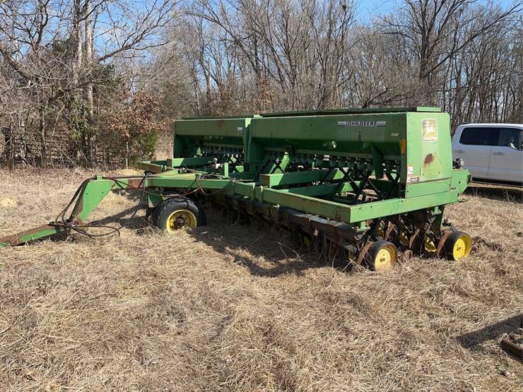 john-deere-750-image-1