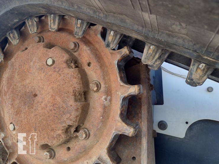 2020-bobcat-t870-image-31