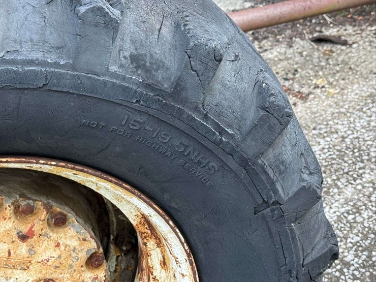 oliver-forklift-image-26