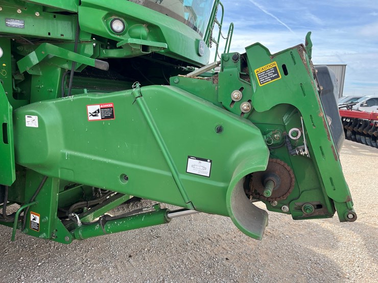 2013-john-deere-s670-image-10
