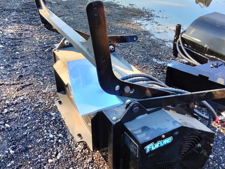 #107-•-mini-skid-steer-mulcher-32"-image-2