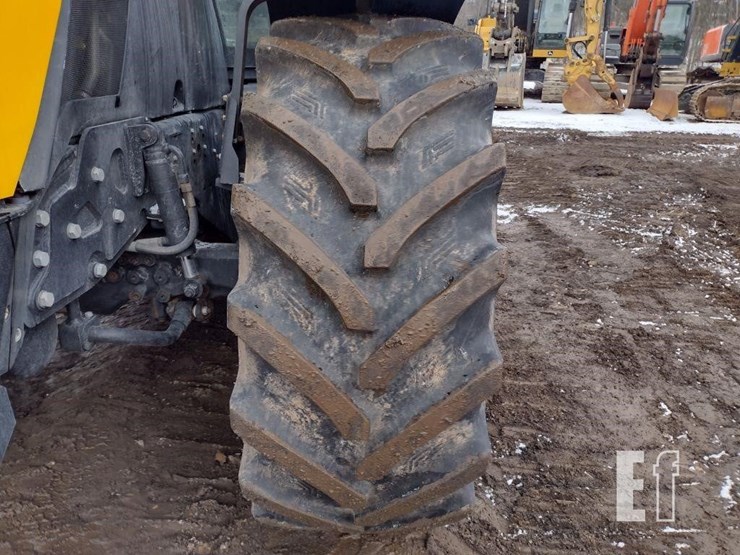 jcb-fastrac-4220-image-18