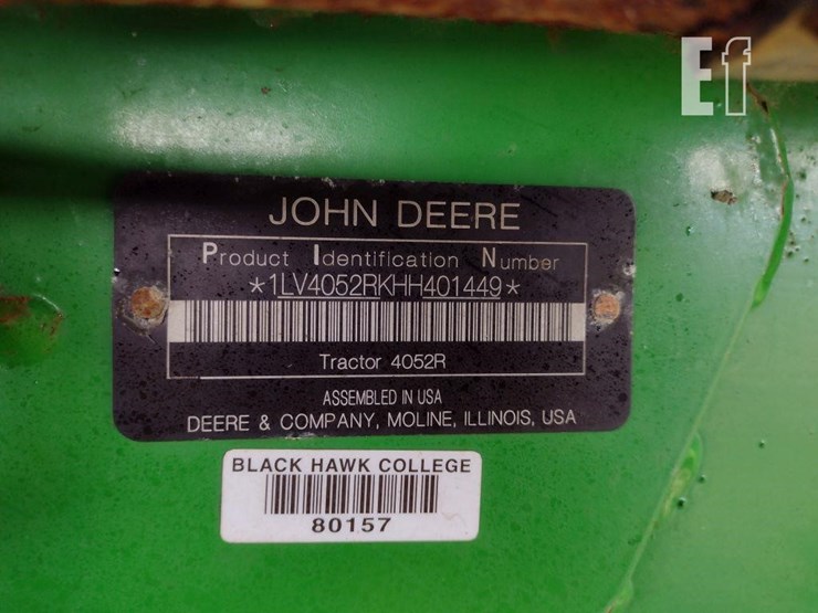 2017-john-deere-4052r-image-5