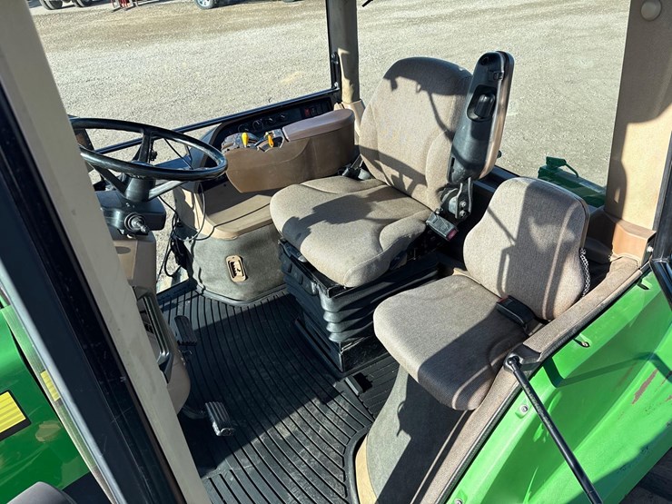 2002-john-deere-8420t-image-22