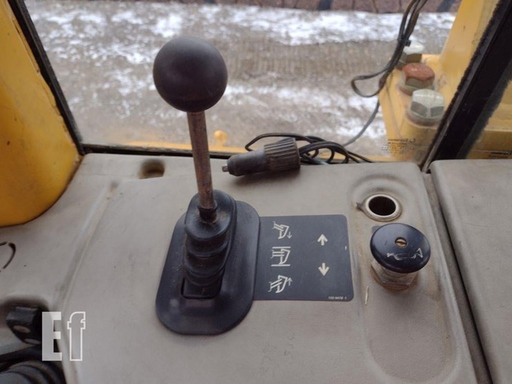 2006-caterpillar-d6n-xl-image-9