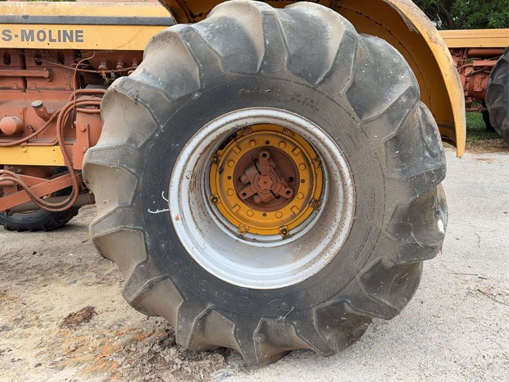 minneapolis-moline-g706-image-41