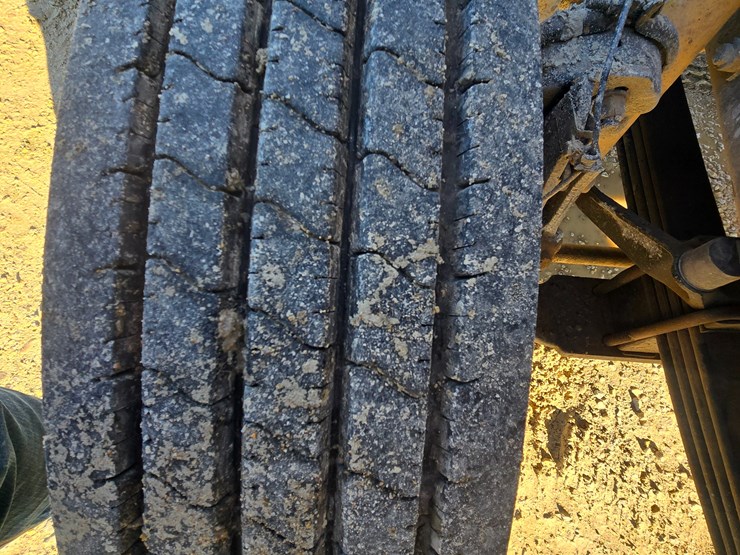 1999-mack-rd690s-image-69