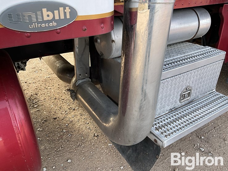 2006-peterbilt-379-image-14