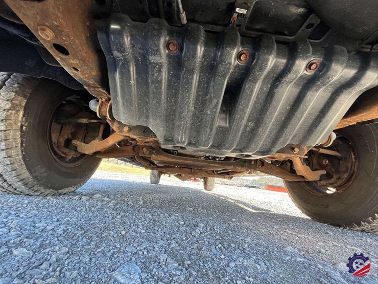 2010-chevrolet-silverado-s/a-service-truck-image-17