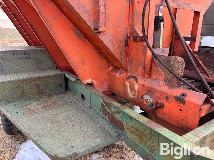 1983-utility-tool-&-body-/-shop-built-dry-box-spreader/sand-buggy-track-filler-image-9