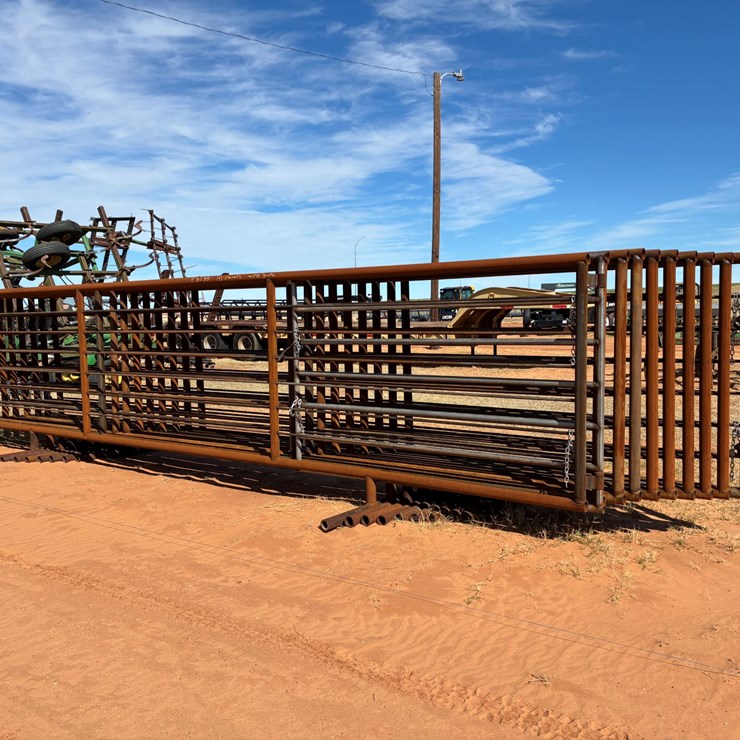 #T8298 • (10) Cattle Panels