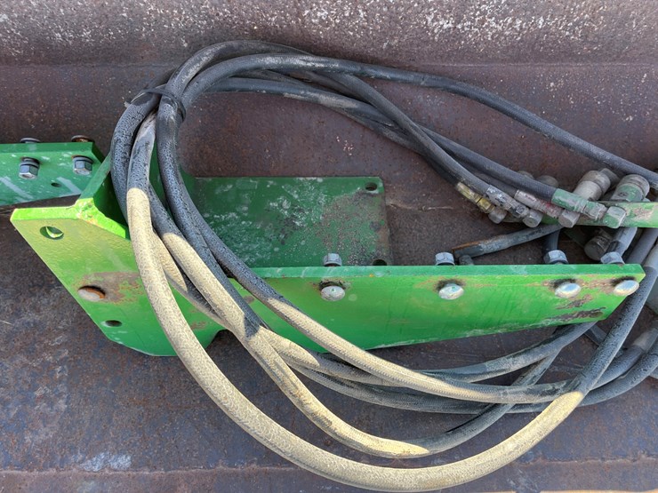 john-deere-146-image-4