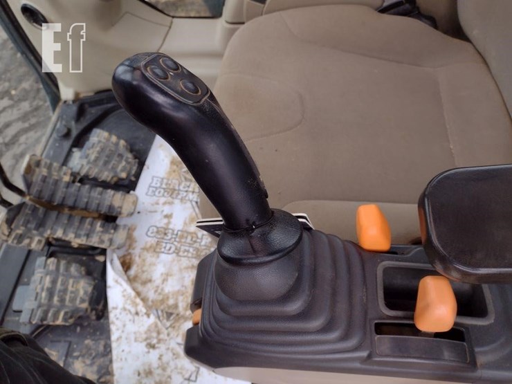 2017-case-cx210d-image-10