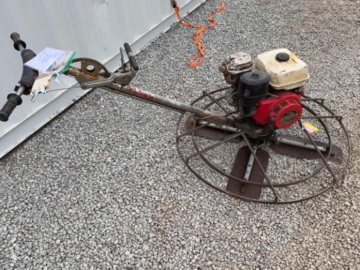 whiteman-hp4-4'-power-trowel-with-11.0-hp-honda-motor-image-6