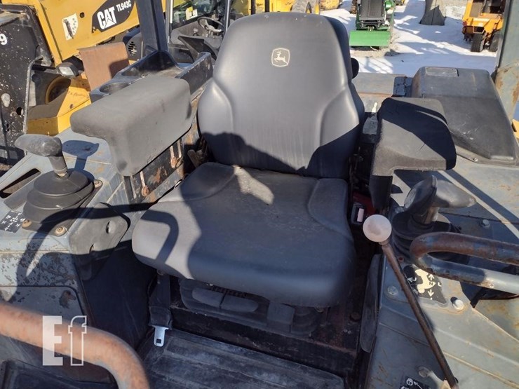 2007-deere-700j-lgp-image-13